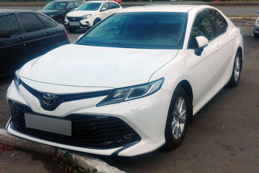 Прокат автомобиля TOYOTA CAMRY в городе Москва