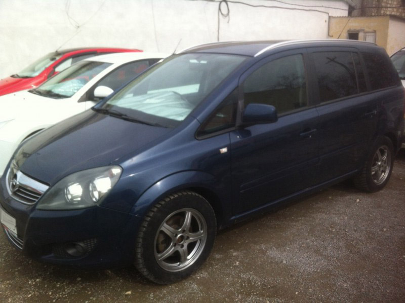 Opel Zafira AT CRM