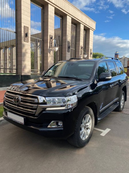 Toyota Land Cruiser 200