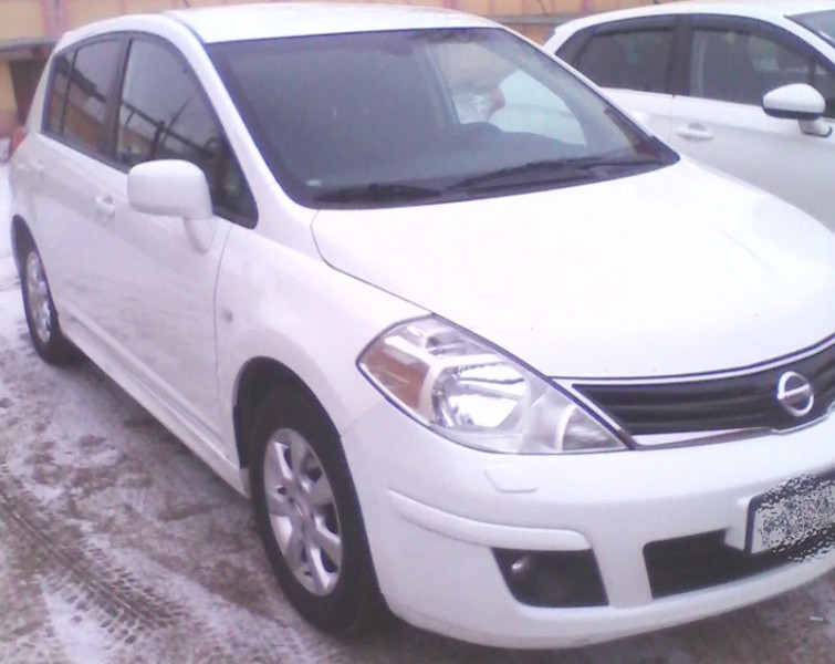 Nissan Tiida