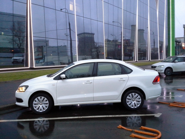 Прокат автомобиля Volkswagen Polo в городе Москва Прокат автомобиля Volkswagen Polo в городе Москва