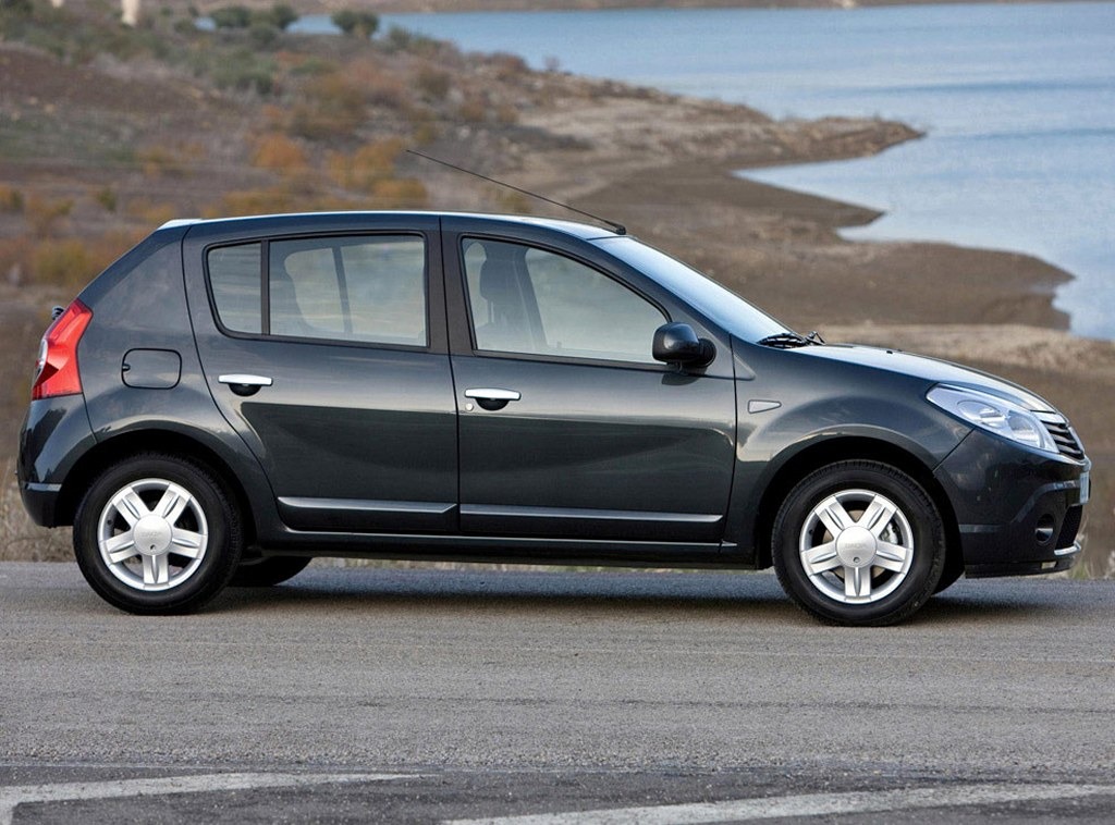Прокат автомобиля Renault Sandero в городе Москва Прокат автомобиля Renault Sandero в городе Москва