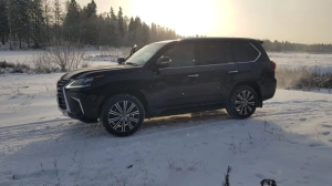 Lexus LX